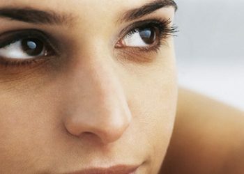 Odprava podočnjakov povsem naravno