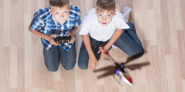 Helikopter na daljinca – »pilotiranje« naj bo varno!